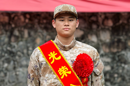 熱血男兒爭(zhēng)圓“參軍夢(mèng)”！中山新兵即將奔赴軍營(yíng)
